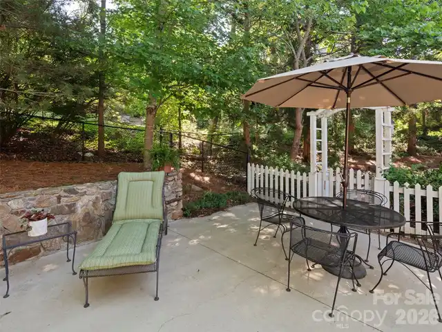 Listing Photo 28