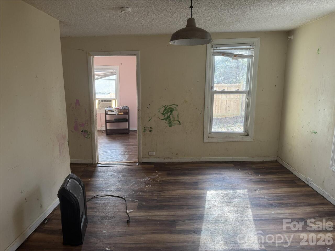 Listing Photo 8