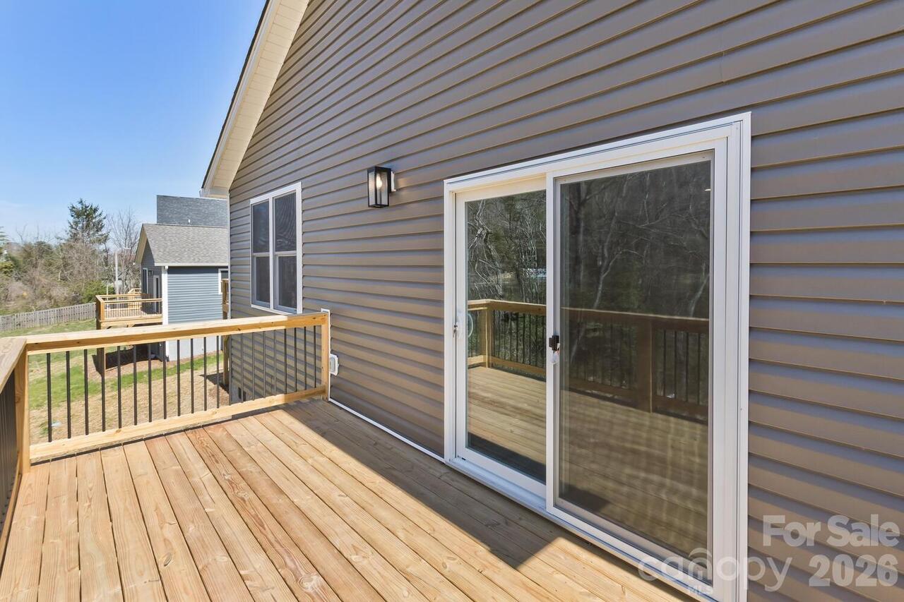 Listing Photo 8