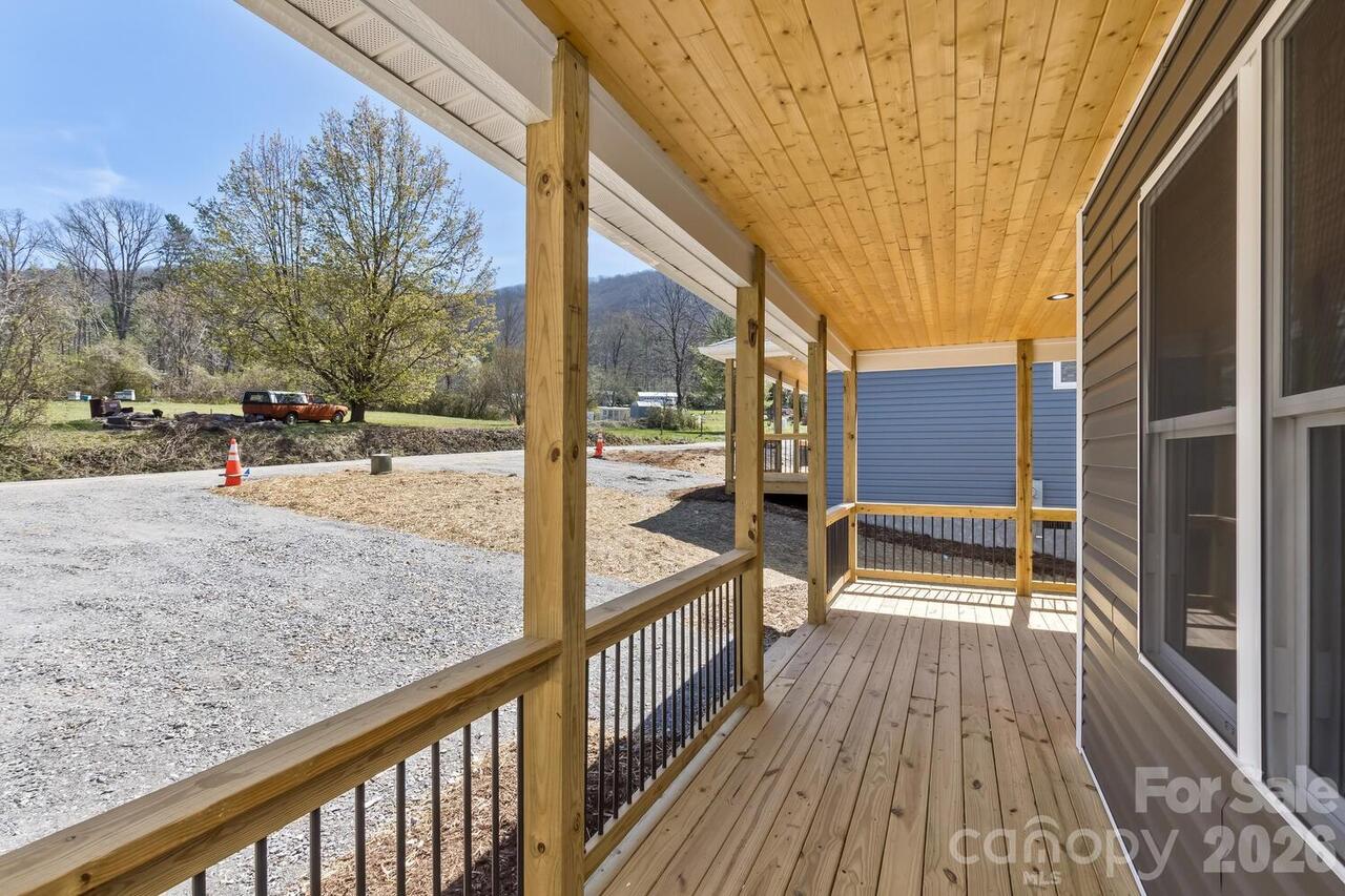 Listing Photo 14