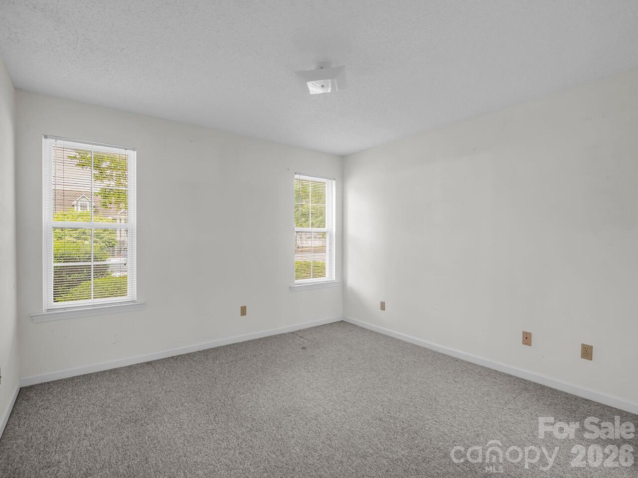 Listing Photo 34