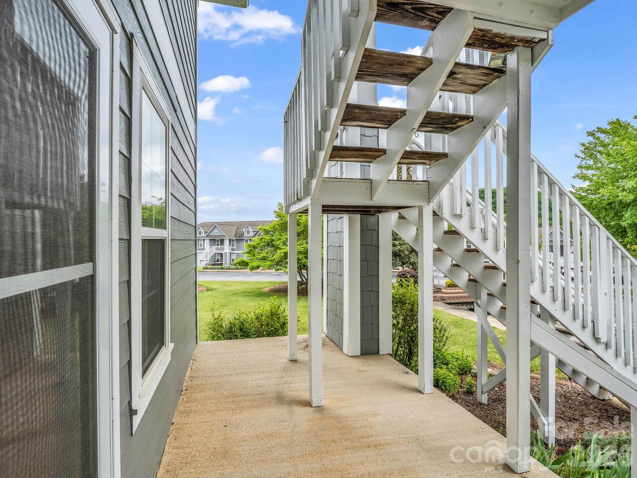 Listing Photo 18