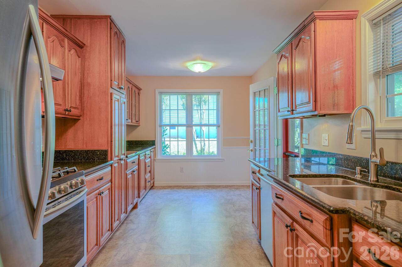 Listing Photo 8
