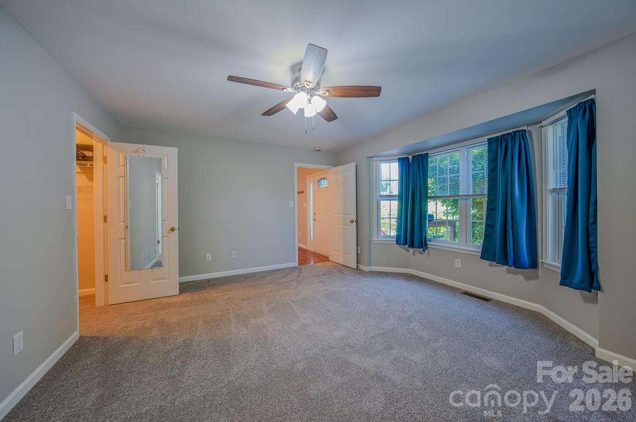 Listing Photo 14
