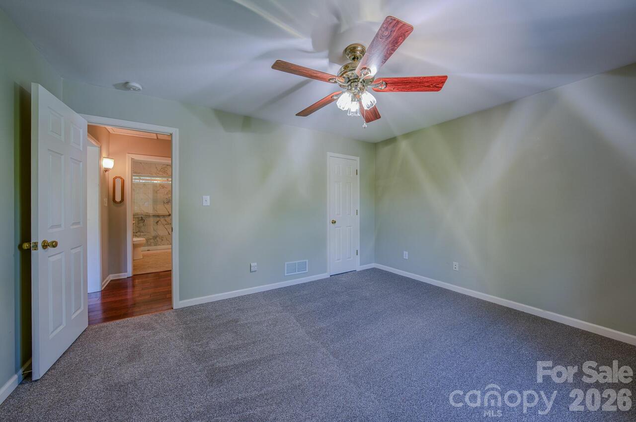 Listing Photo 28