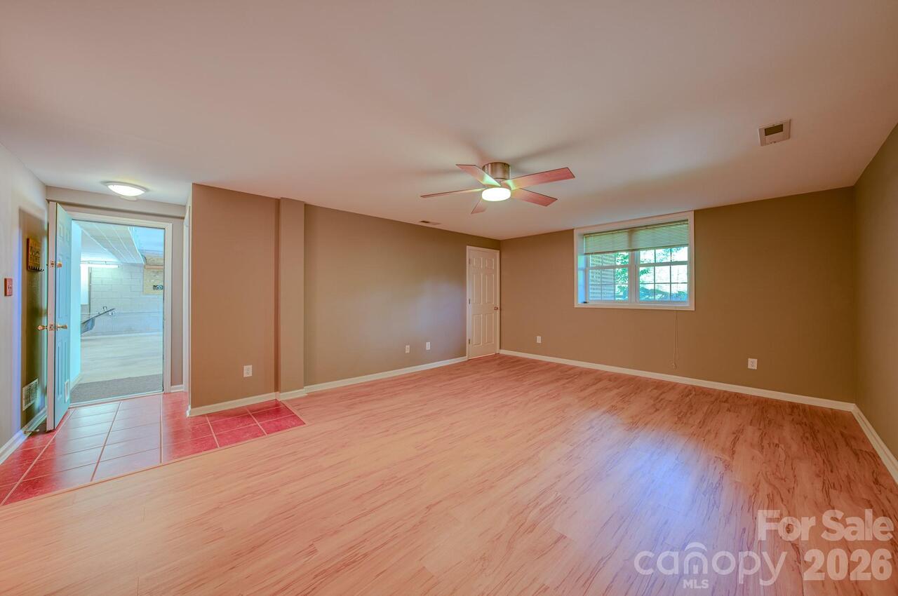 Listing Photo 29
