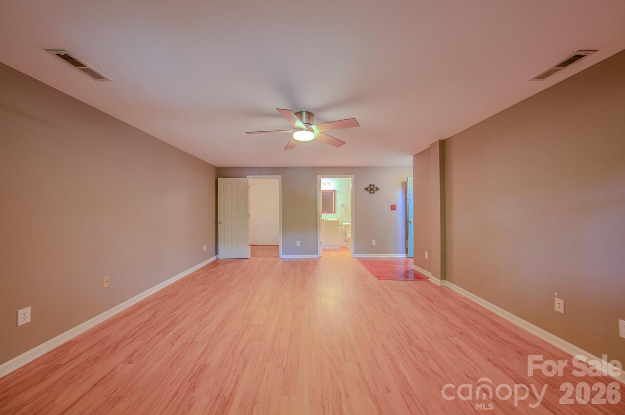 Listing Photo 31