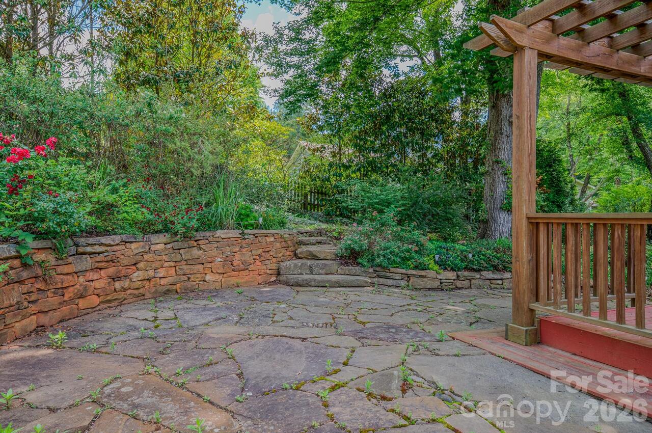 Listing Photo 38