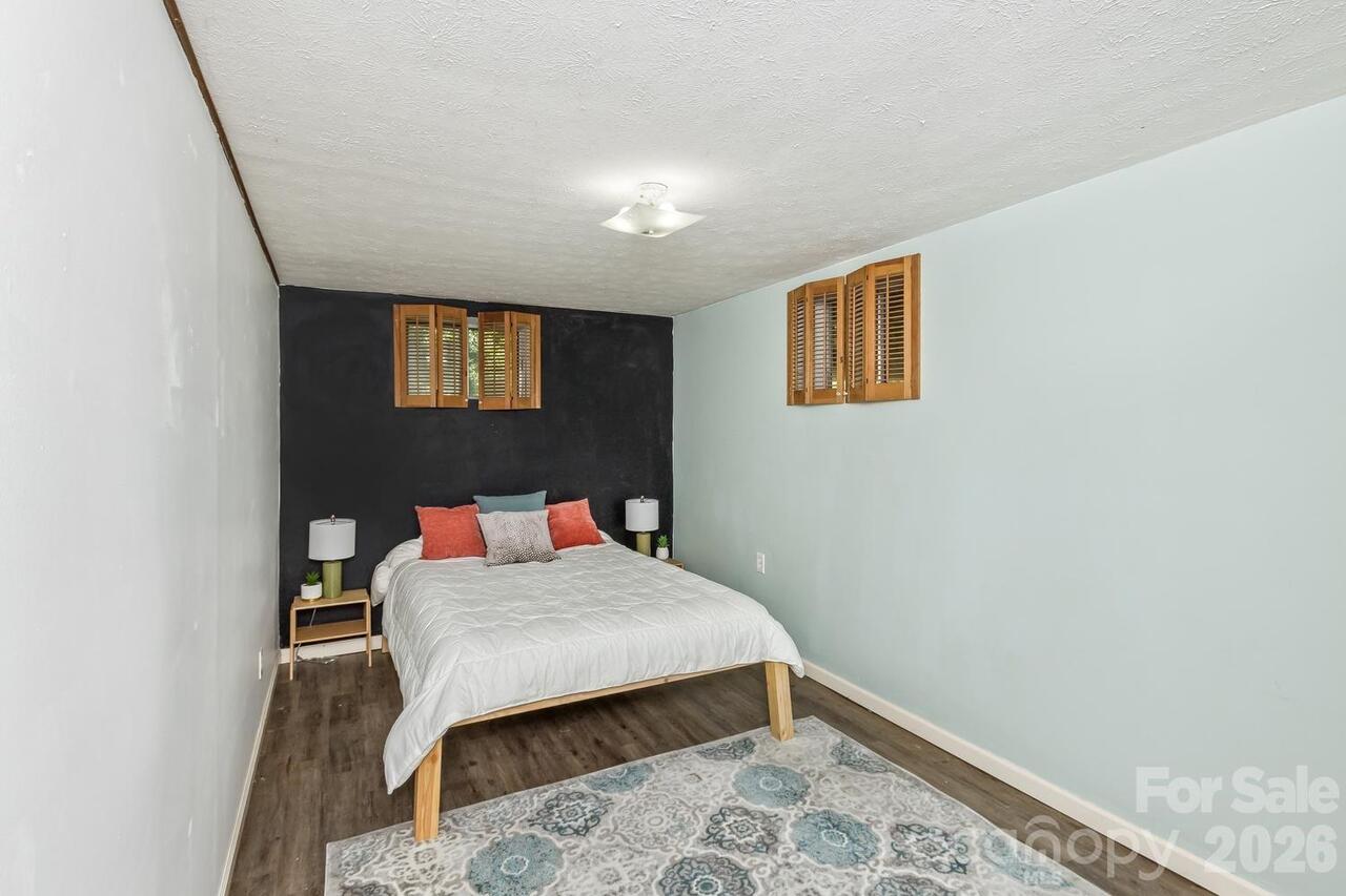Listing Photo 22