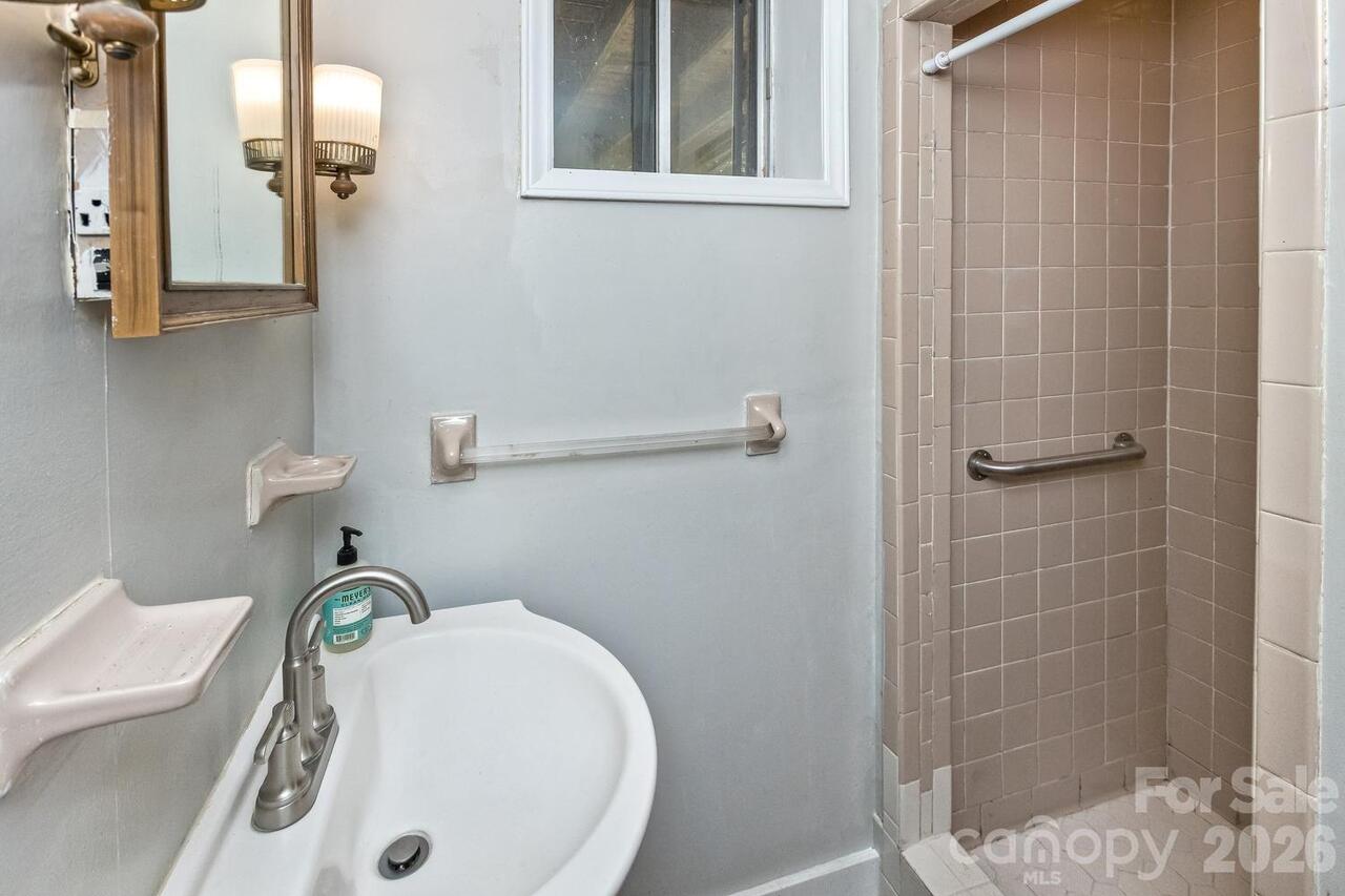Listing Photo 28