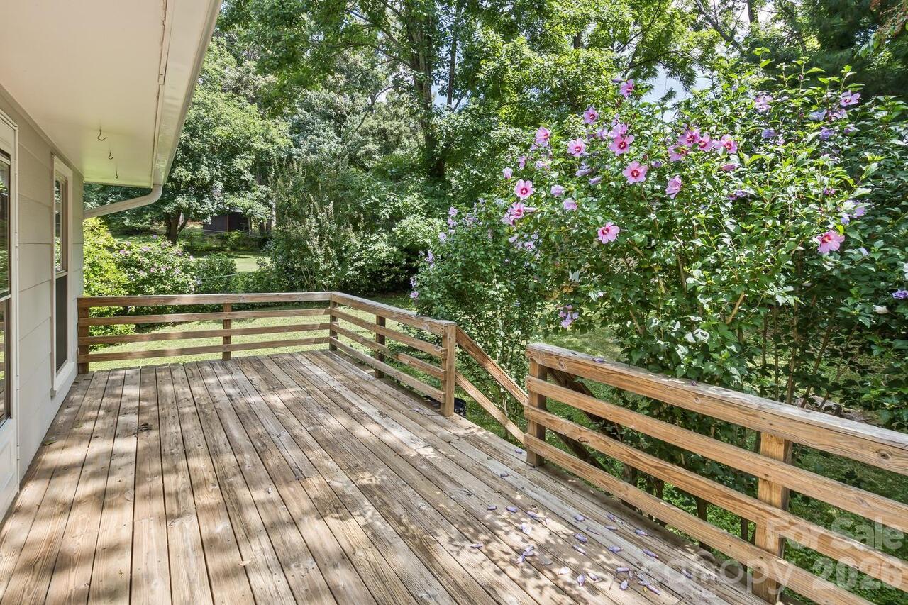 Listing Photo 32