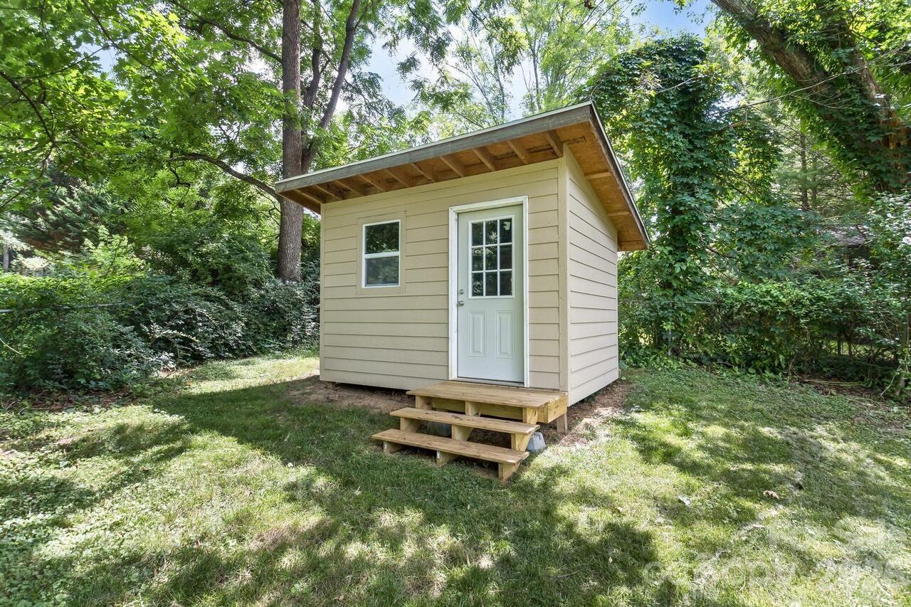 Listing Photo 35