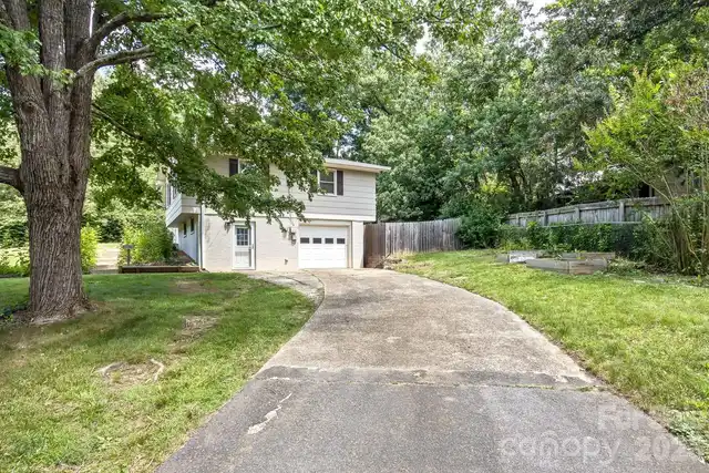 Listing Photo 36