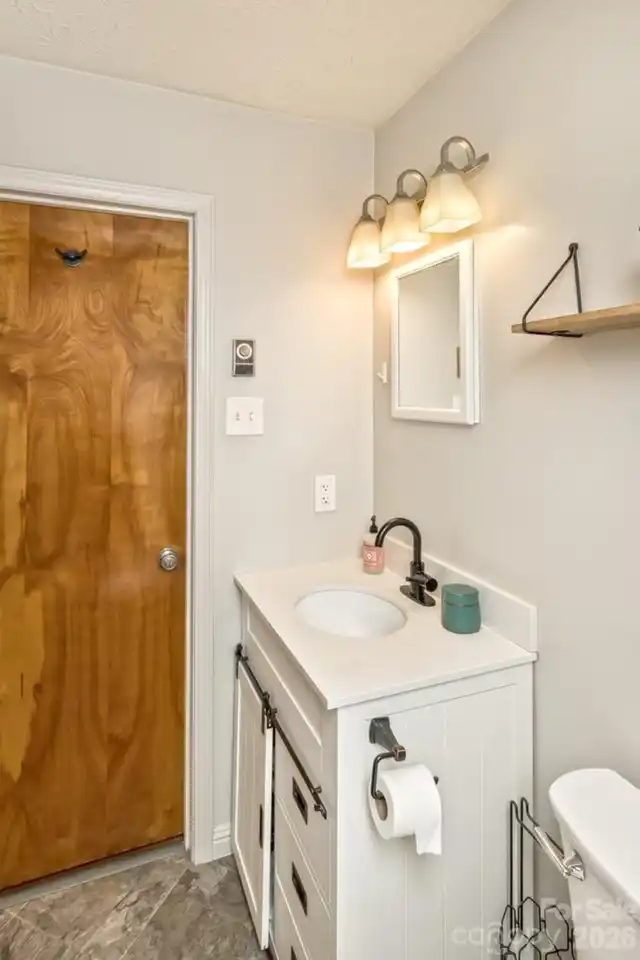 Listing Photo 17