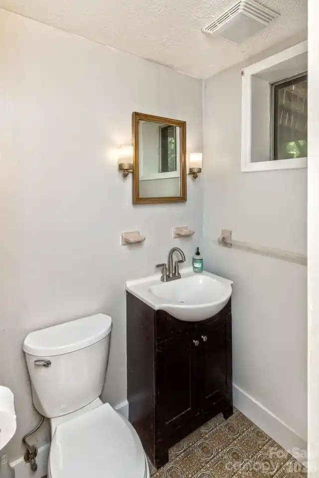 Listing Photo 27