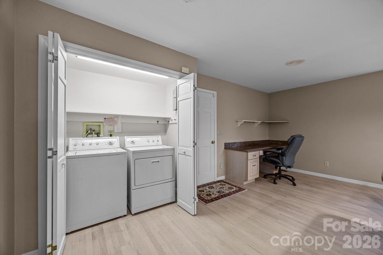 Listing Photo 18
