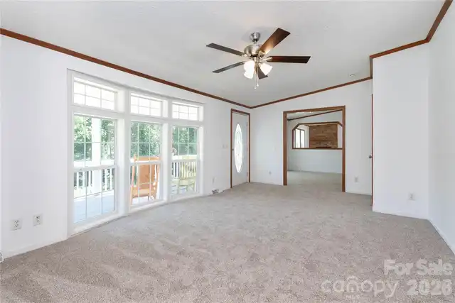 Listing Photo 8