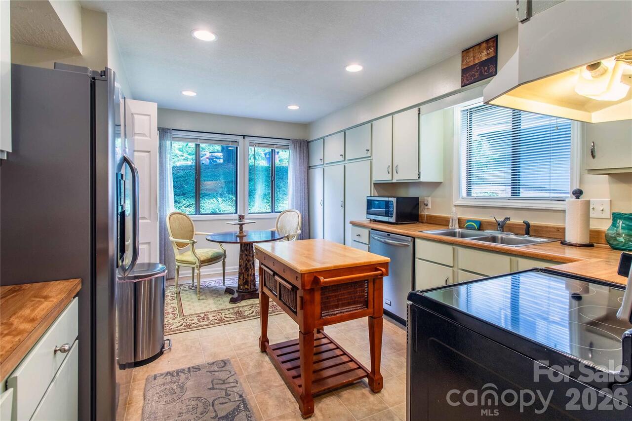 Listing Photo 8