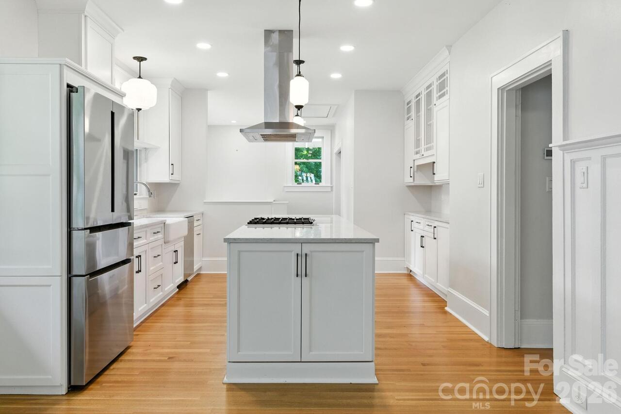 Listing Photo 9