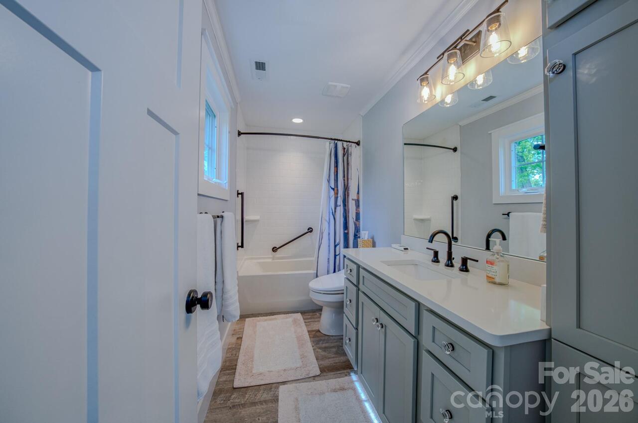 Listing Photo 18