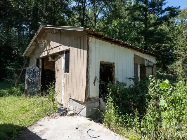 Listing Photo 32