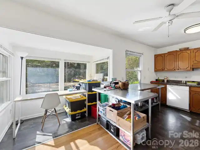 Listing Photo 5