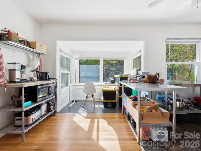 Listing Photo 6