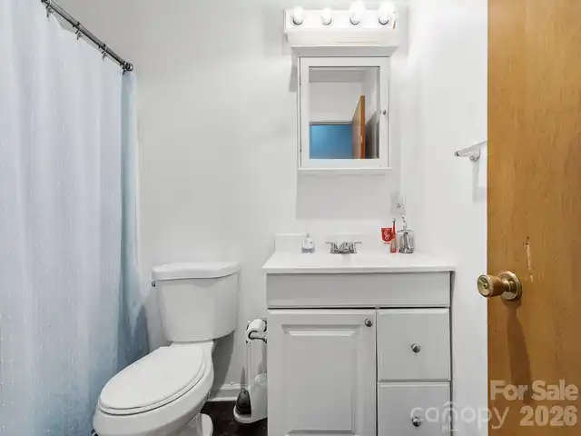 Listing Photo 10