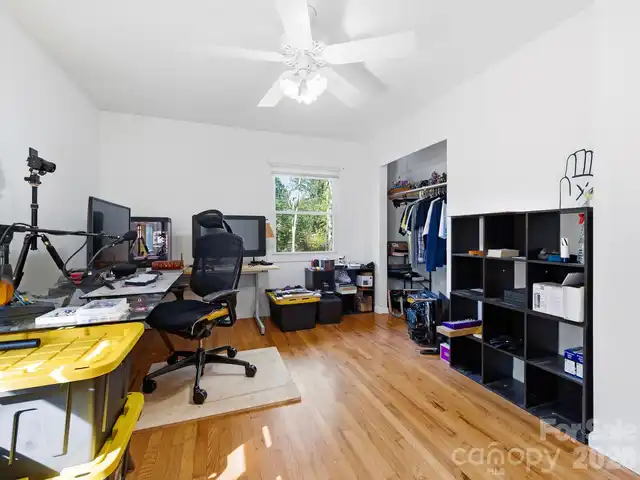 Listing Photo 15