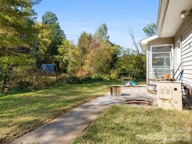 Listing Photo 17