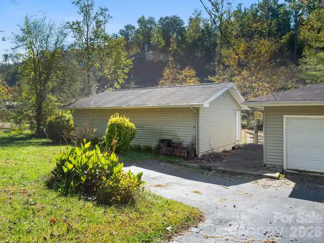 Listing Photo 19