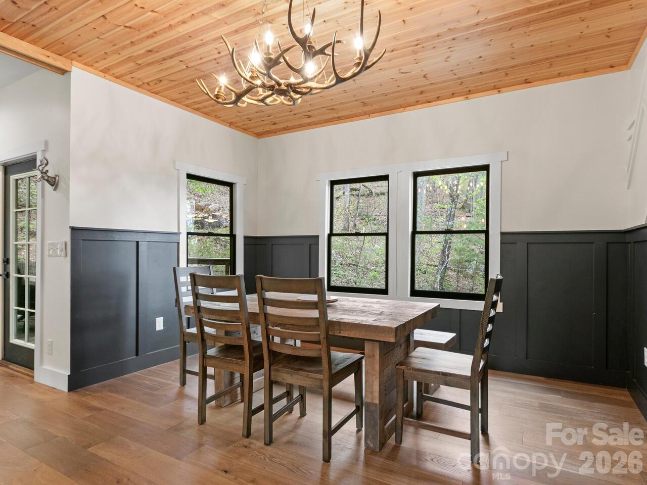 Listing Photo 11