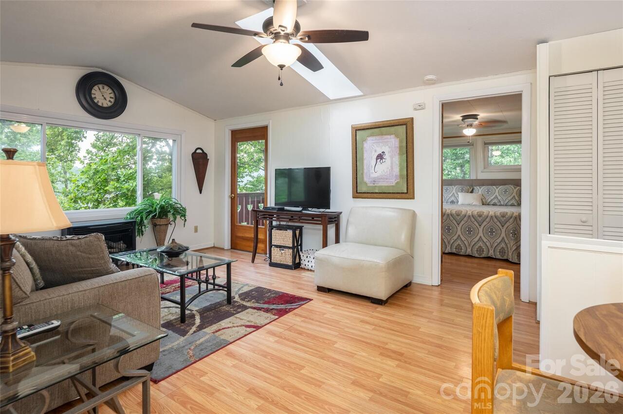 Listing Photo 7