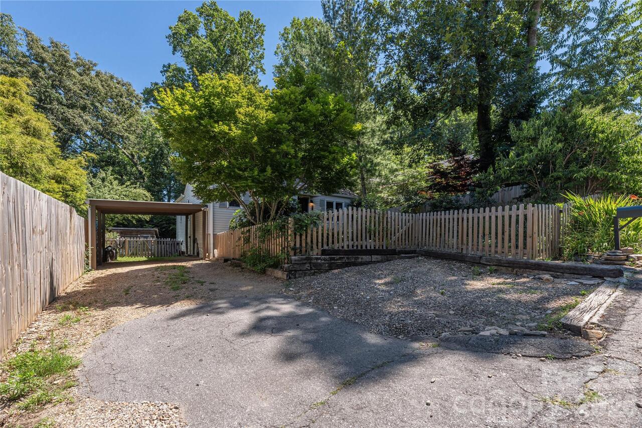 Listing Photo 21