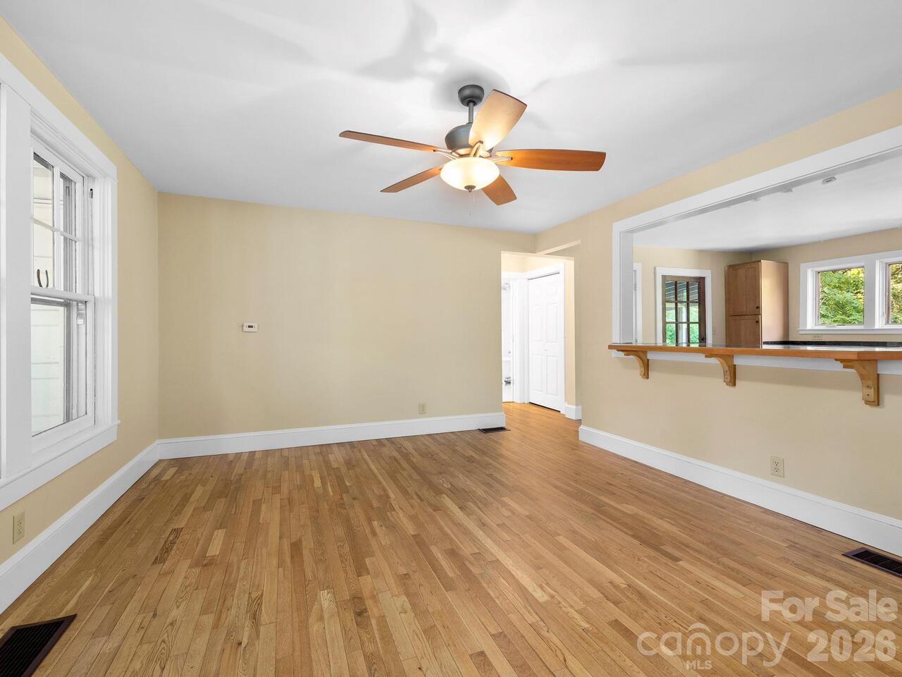 Listing Photo 7