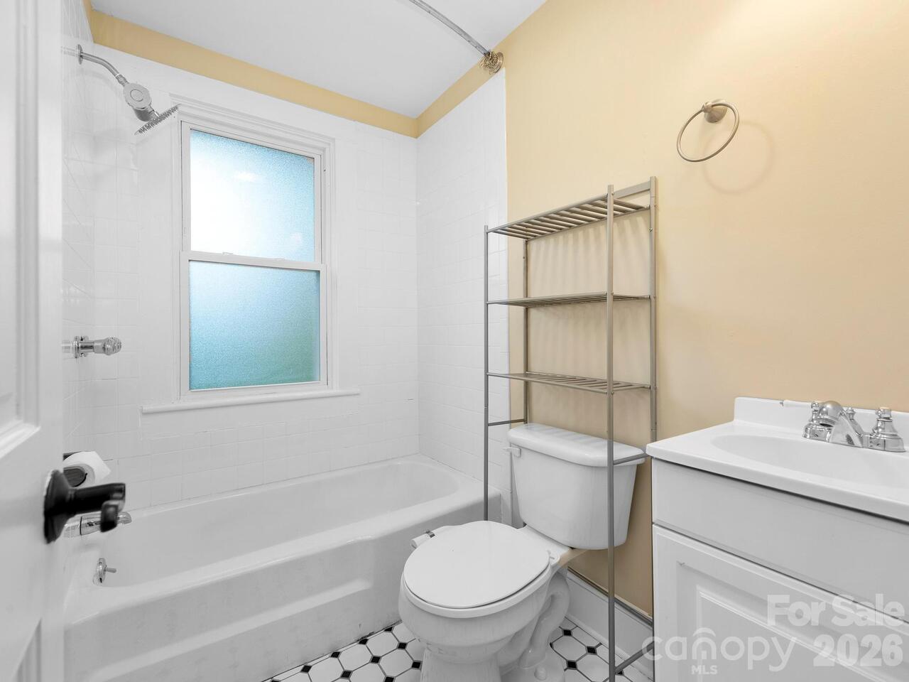 Listing Photo 22