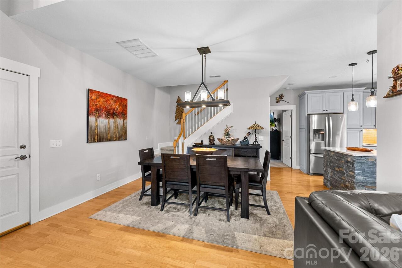 Listing Photo 17