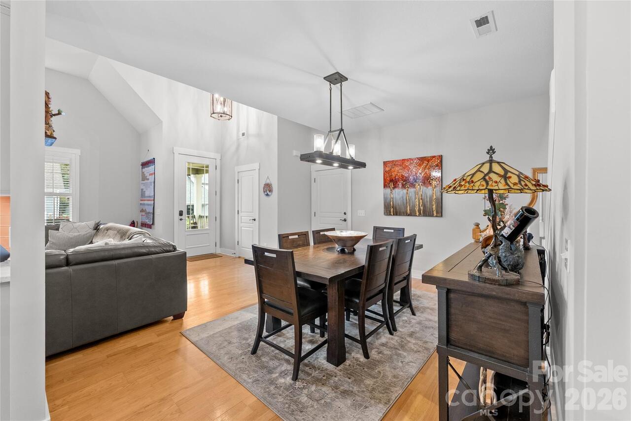 Listing Photo 18