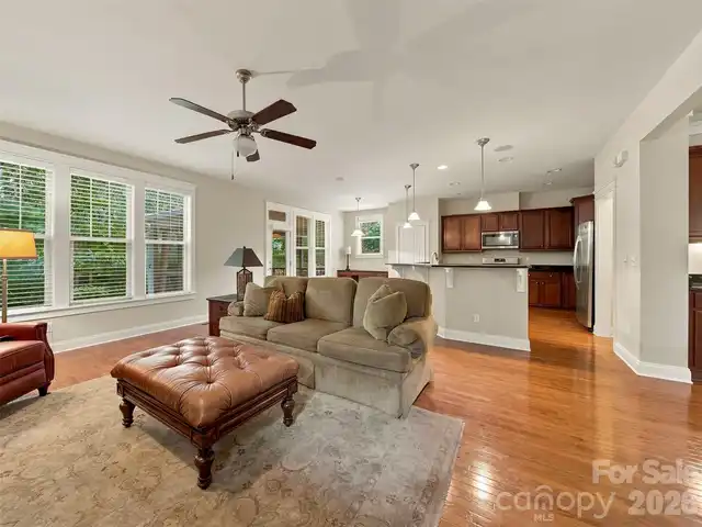 Listing Photo 7