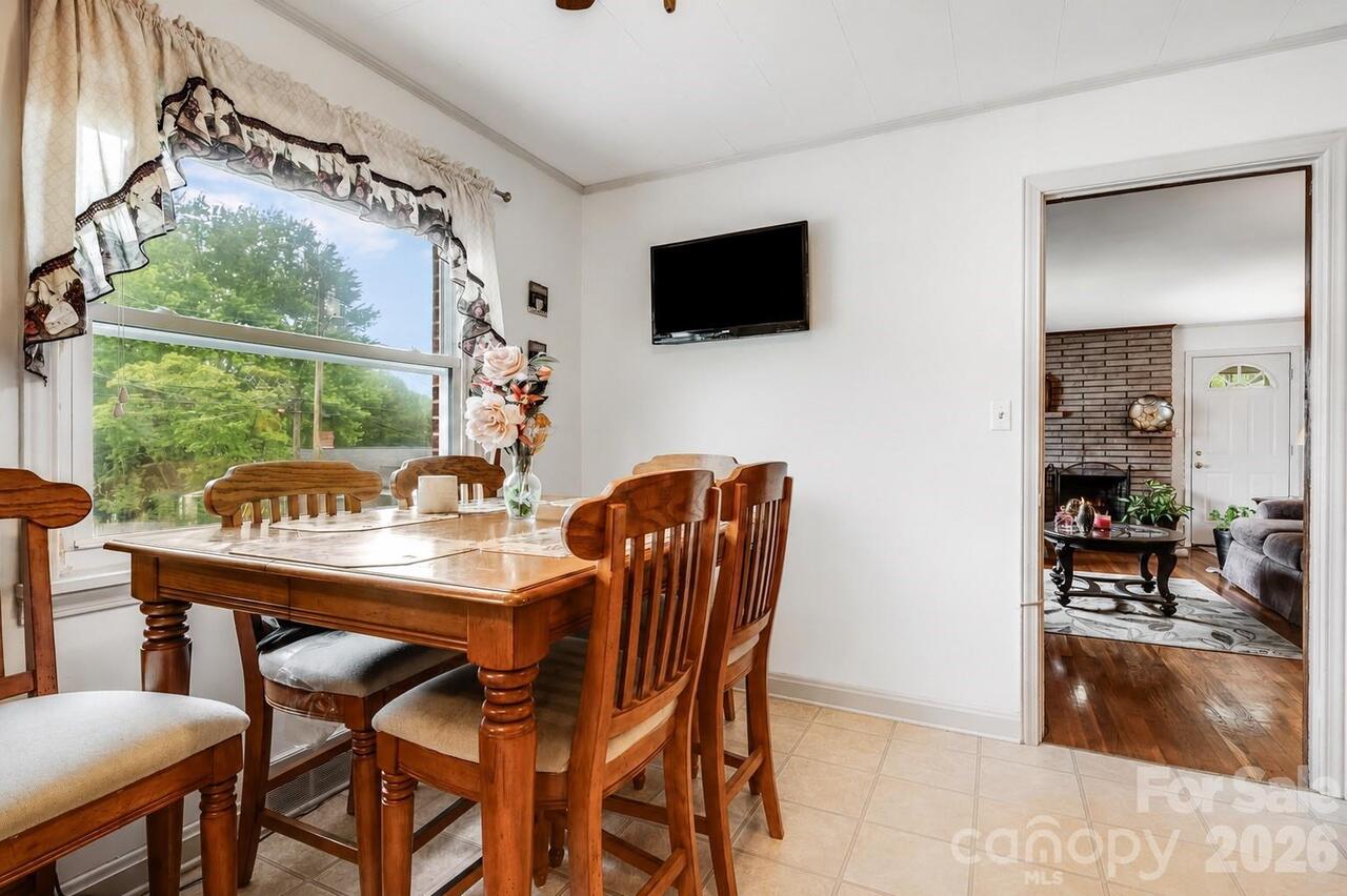 Listing Photo 8