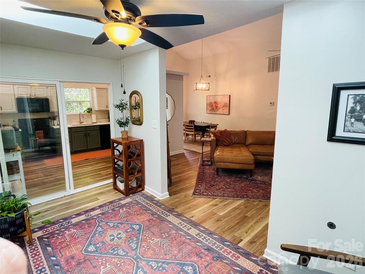 Listing Photo 8