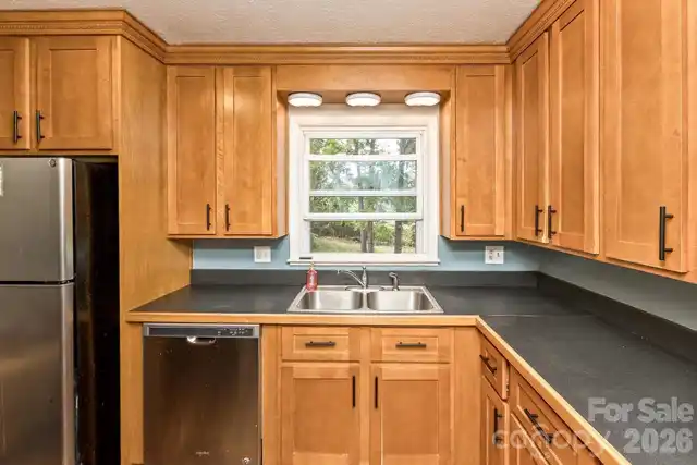 Listing Photo 14