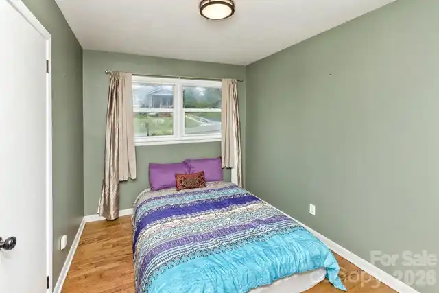 Listing Photo 18