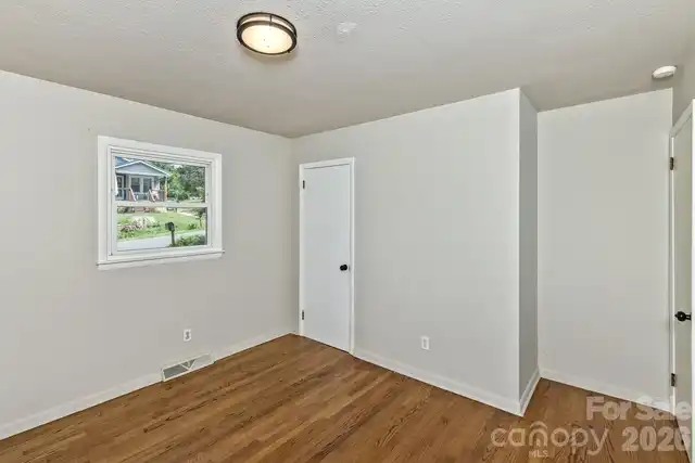 Listing Photo 21