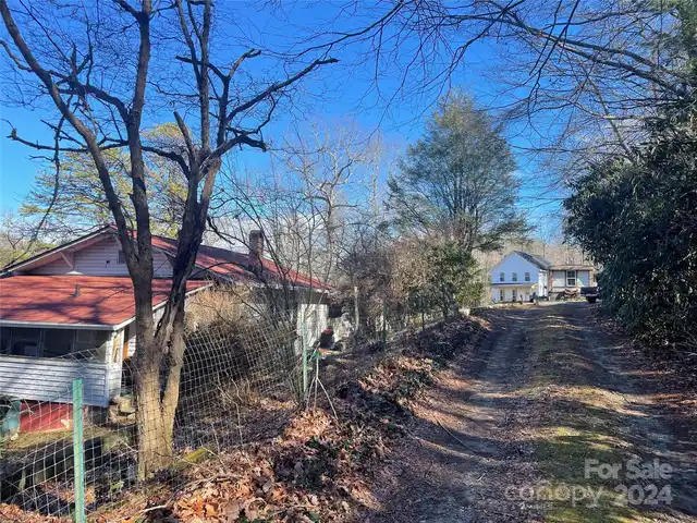 Listing Photo 14