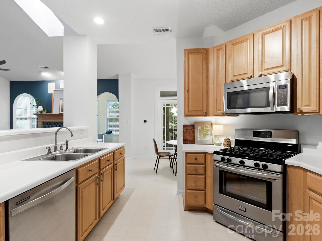 Listing Photo 15