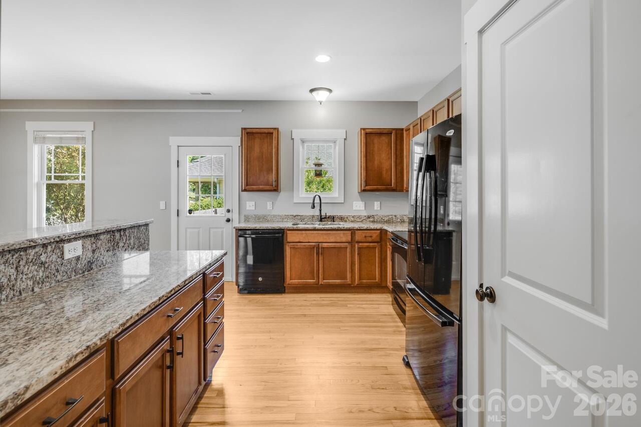 Listing Photo 17
