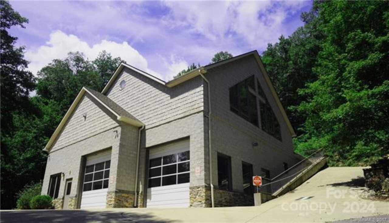 Listing Photo 12