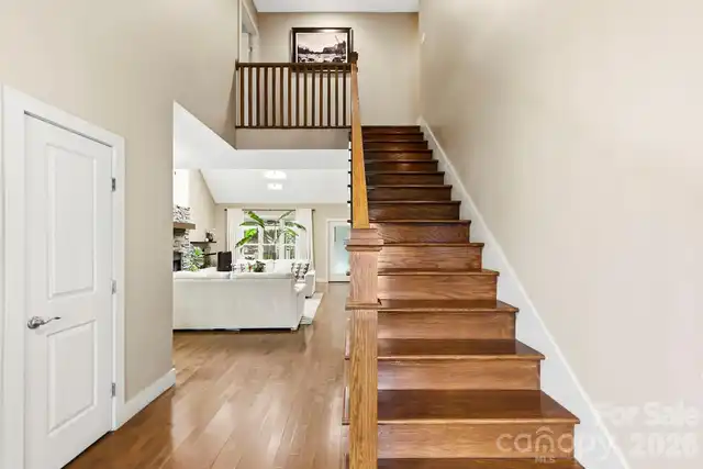Listing Photo 10