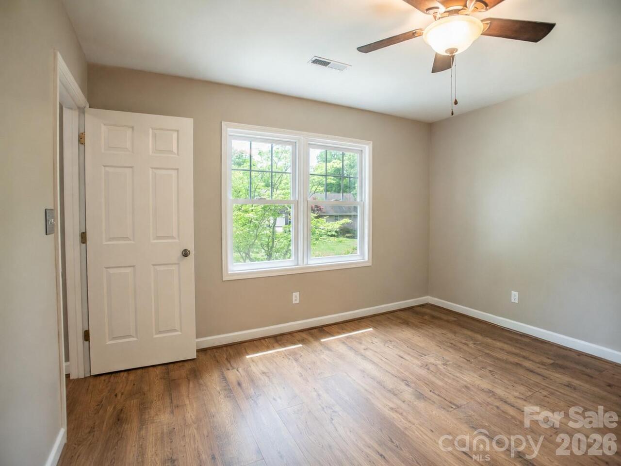 Listing Photo 23